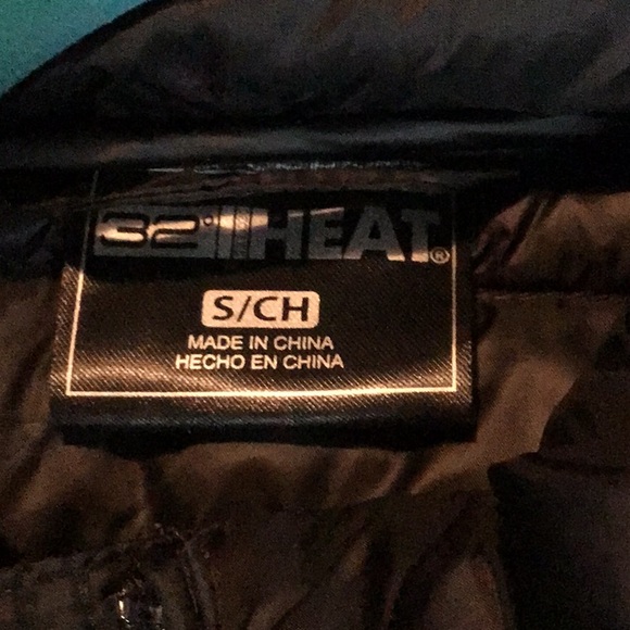 32 degrees lightweight puffer with hood - Picture 9 of 9